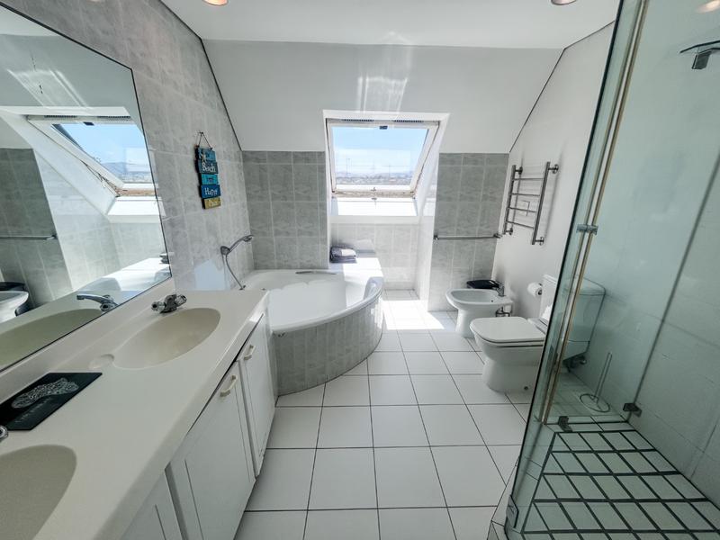 5 Bedroom Property for Sale in Dolphin Beach Western Cape